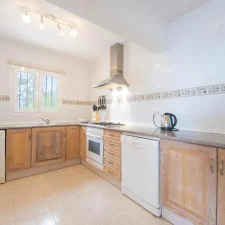 Sleeps 9 Pool Вилла Casas de Torrat